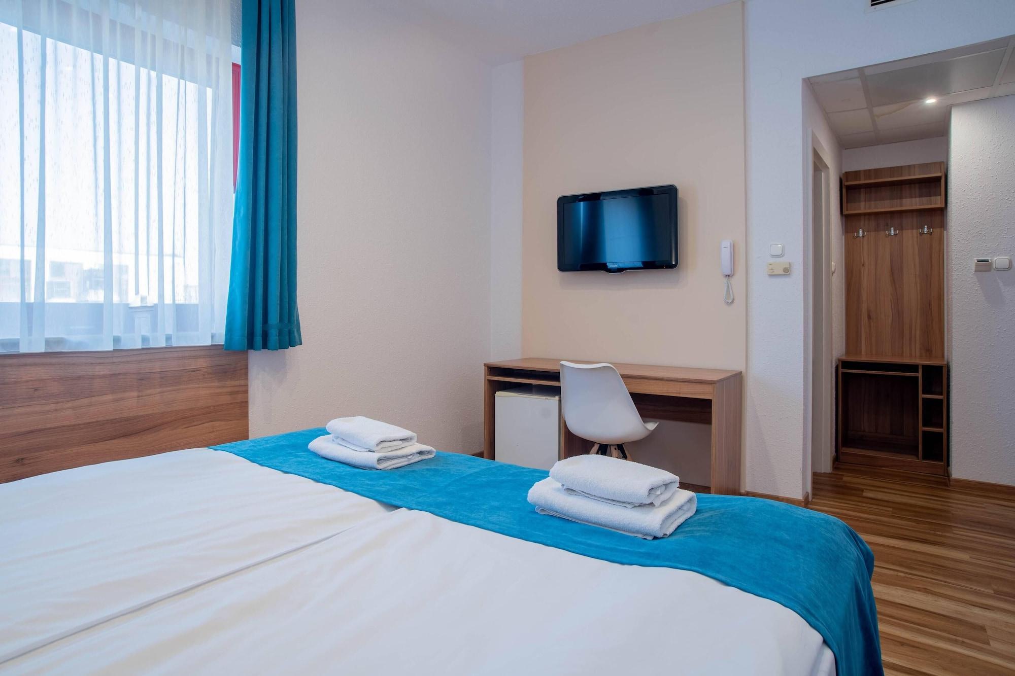 Homoky Hotels Bestline Hotel บูดาเปสต์ ภายนอก รูปภาพ