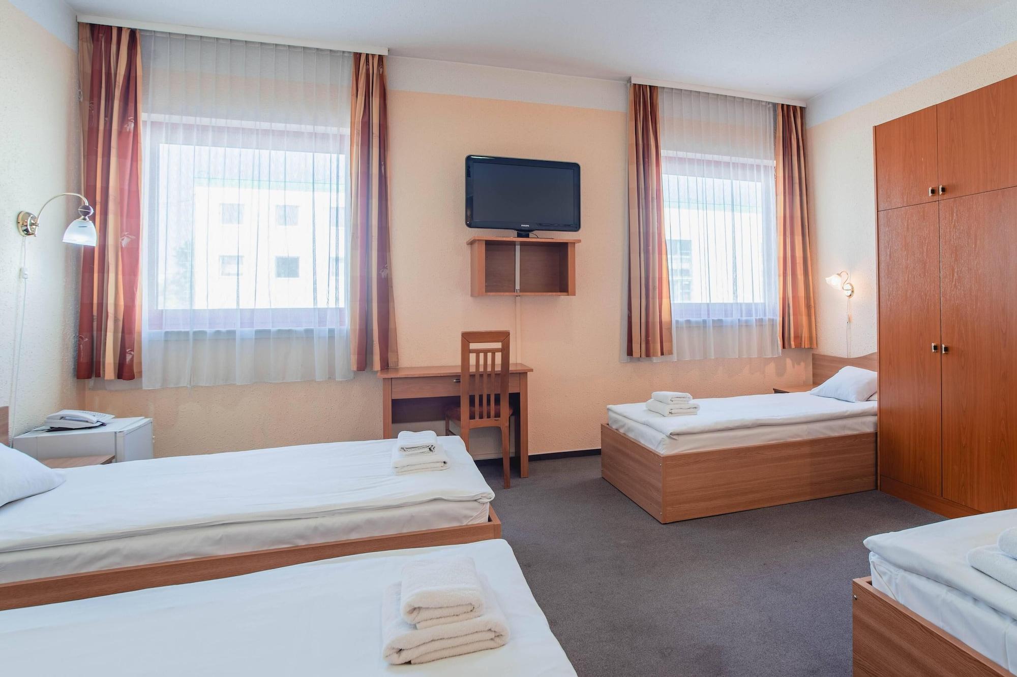 Homoky Hotels Bestline Hotel บูดาเปสต์ ภายนอก รูปภาพ